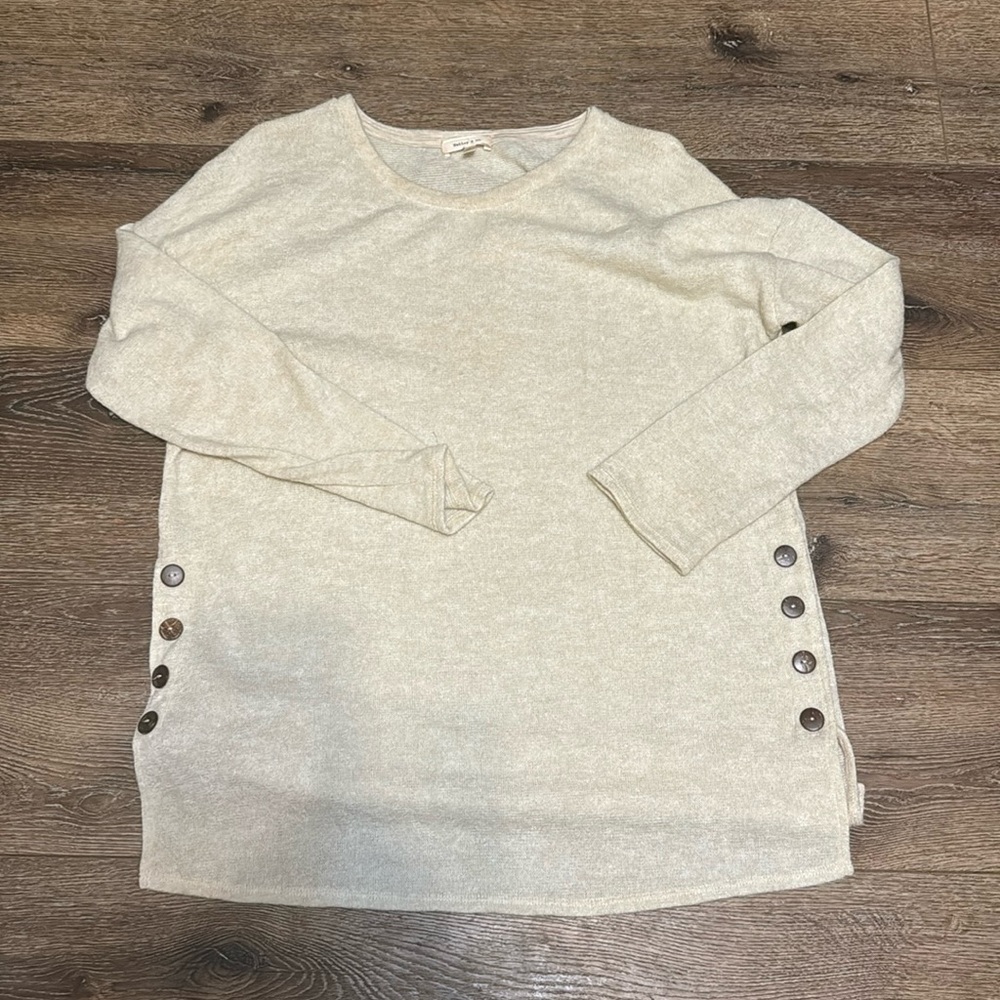 Hailey & co top‎ large